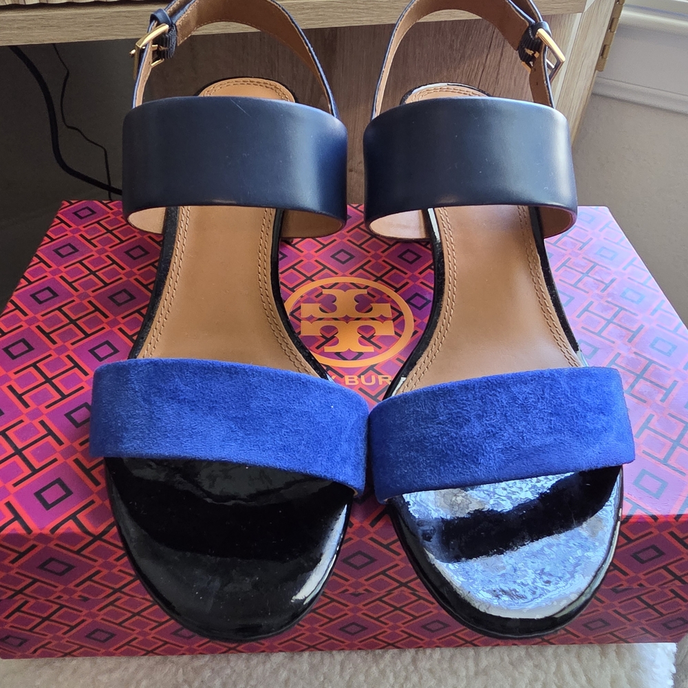 Tory Burch Elegant Blue Block Leather Heel Sandals - Picture 2 of 8